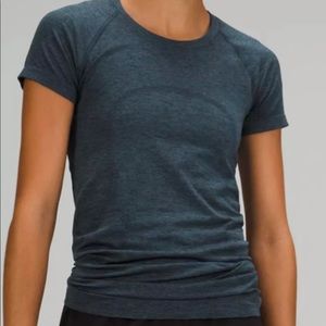 Lululemon swiftly tech size 6 true navy/ iron blue
